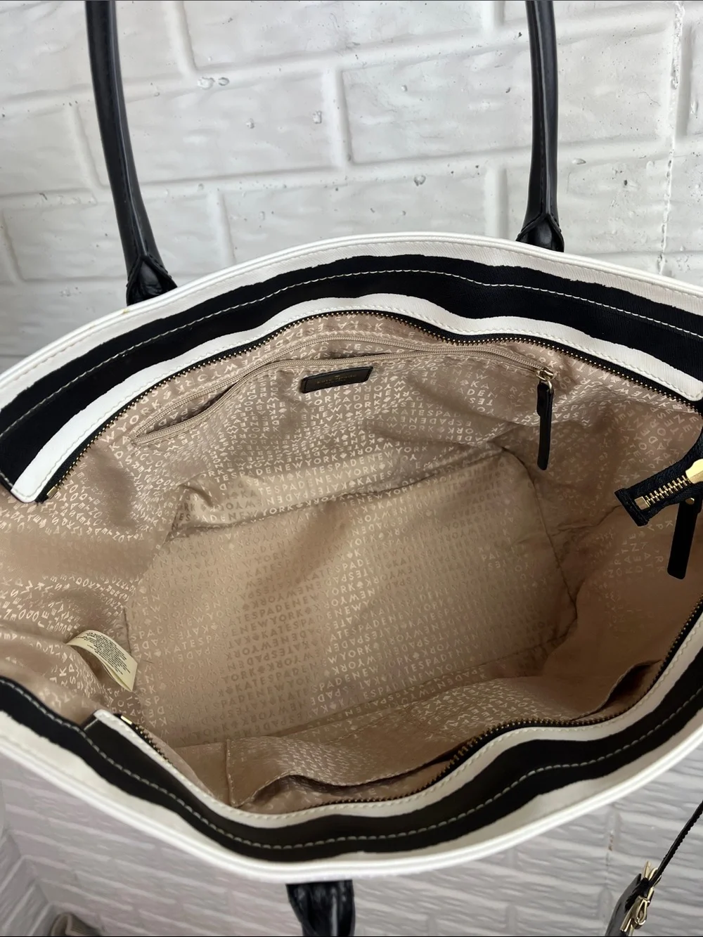 KATE SPADE NEW YORK Grant Street Jules Large Tote Tan White Black Stripe